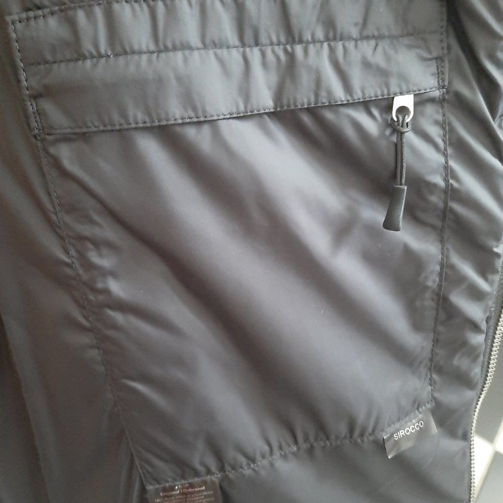 Vest - Picture 9 of 13